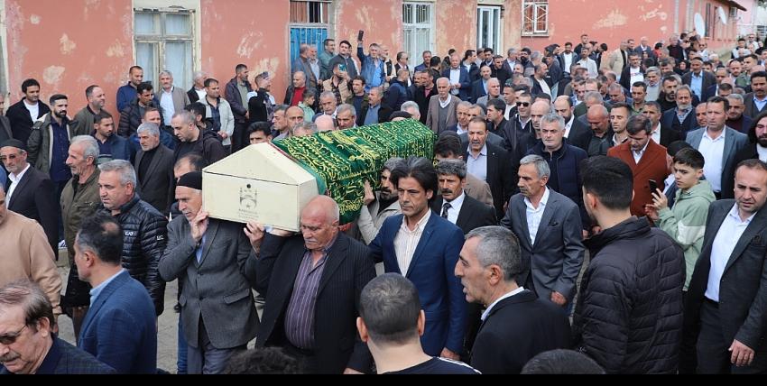 Ataoğlu'nu Binlerce Vatandaş Son Yolculuğuna Uğurladı