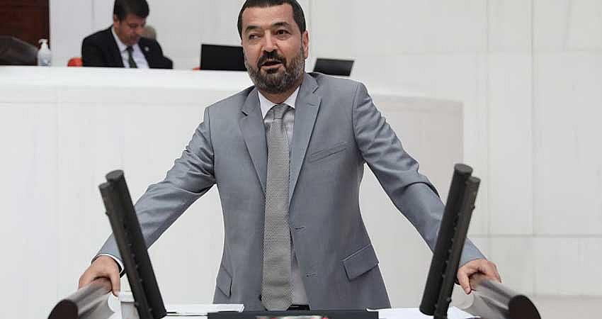 “KONUTLAR DEPREME DAYANIKLI YAPILMADI”