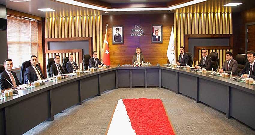 İLÇELERDE YÜRÜTÜLEN ÇALIŞMALAR DEĞERLENDİRİLDİ